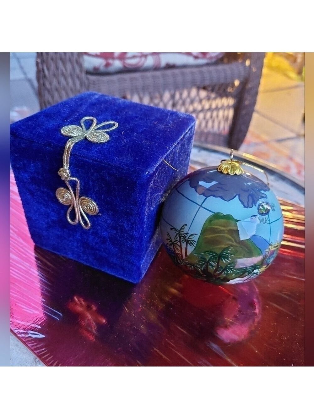 Li Bien Reverse Hand-painted Hawaii Islands Holiday Ball with Box